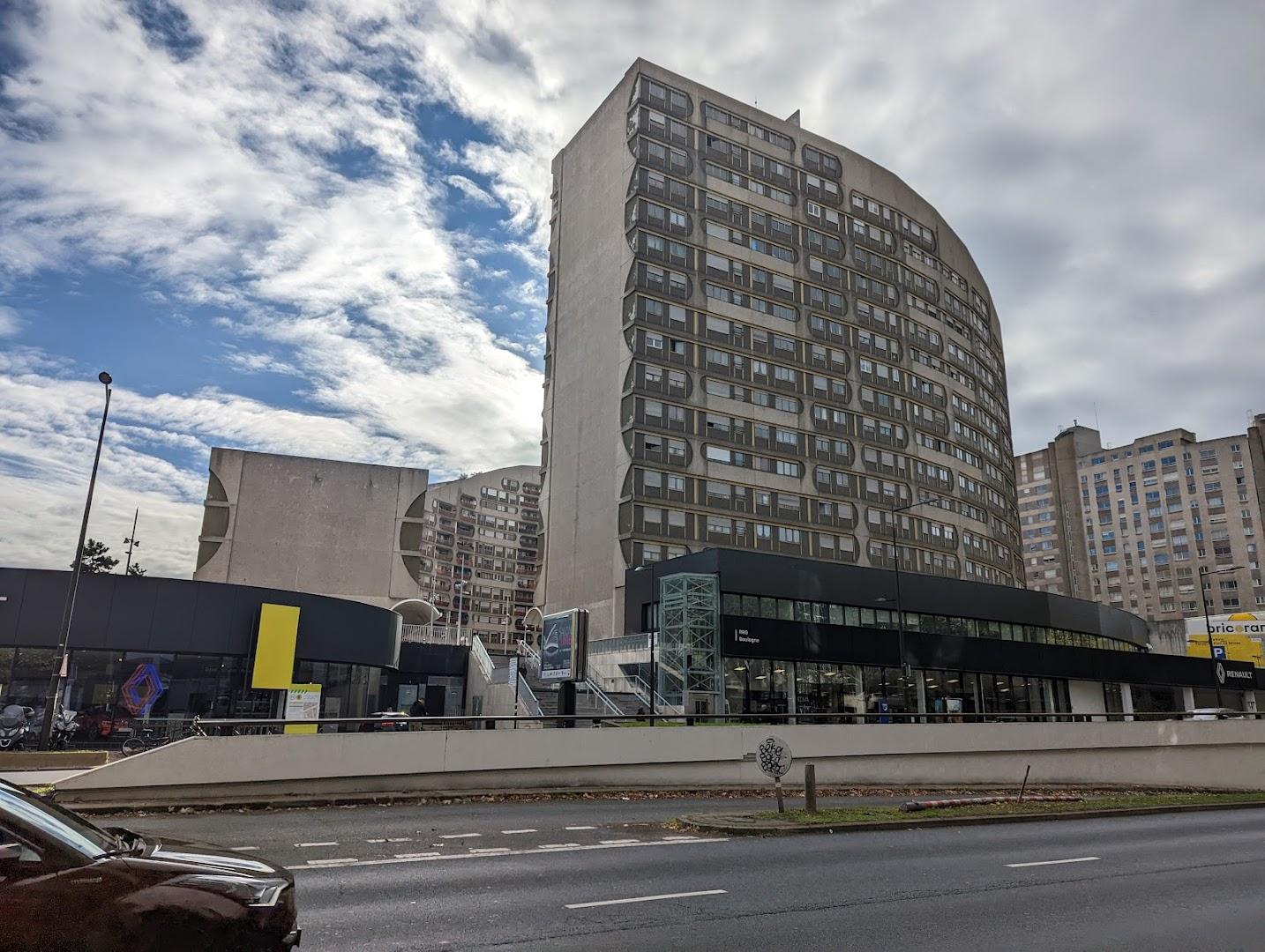 Salle polyvalente du Pont-de-Sevres - Photo 2